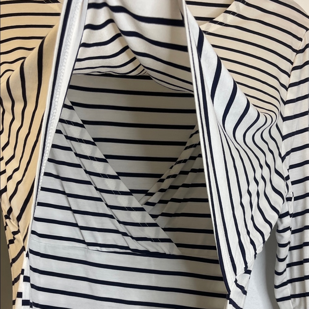 Bearsland White and Navy Striped Long-Sleeve Nursing Tee Size Large PTP 20”-22” - Picture 4 of 6